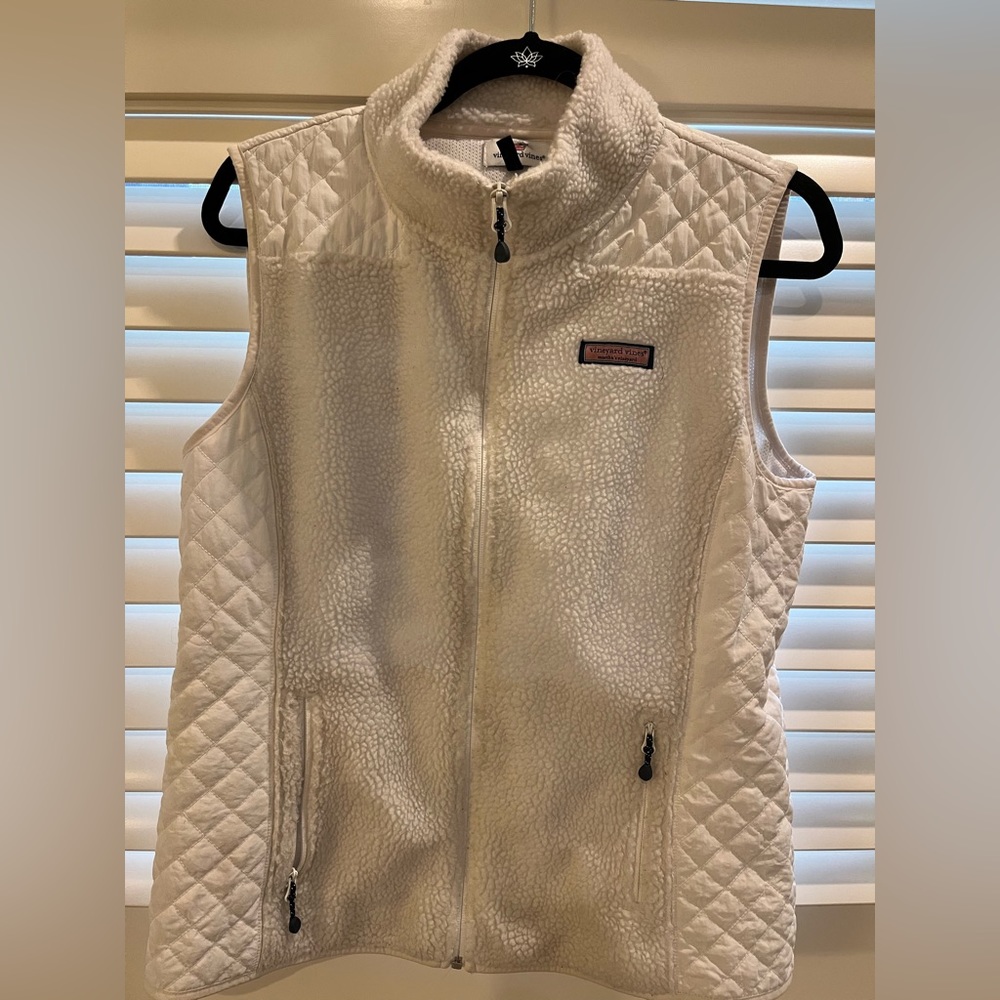 Vineyard vines vest